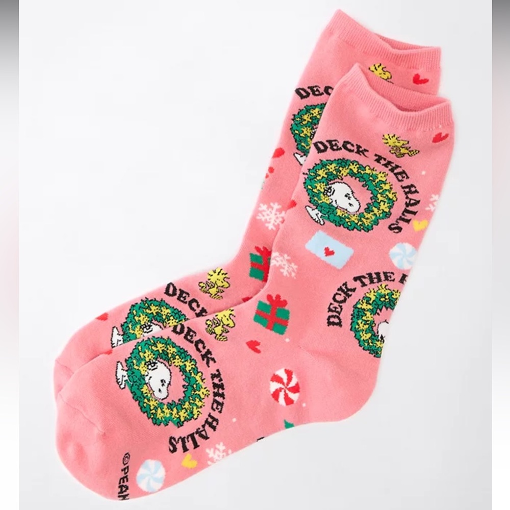 NWT AE Peanuts Snoopy Pink Christmas Crew Socks + NWT Hallmark DIY Ornament